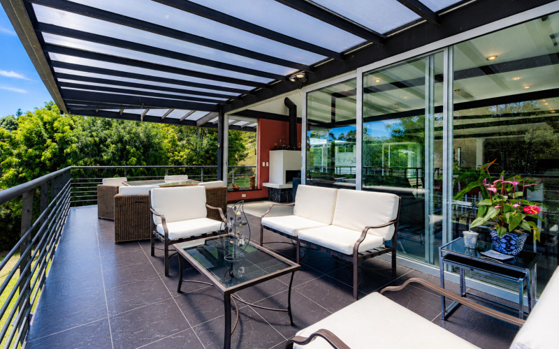 Contemporary Luxury Estate on 6,400 m² Near Llanogrande & Medellín Airport