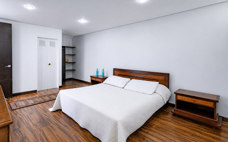Contemporary Luxury Estate on 6,400 m² Near Llanogrande & Medellín Airport