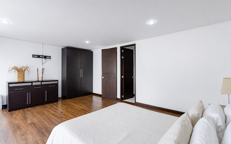 Contemporary Luxury Estate on 6,400 m² Near Llanogrande & Medellín Airport