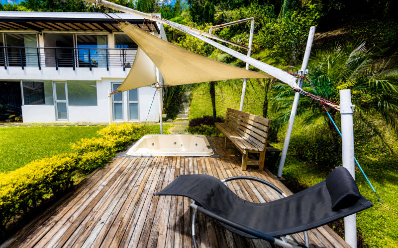 Contemporary Luxury Estate on 6,400 m² Near Llanogrande & Medellín Airport