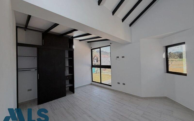 Casa en La Ceja en La Floresta