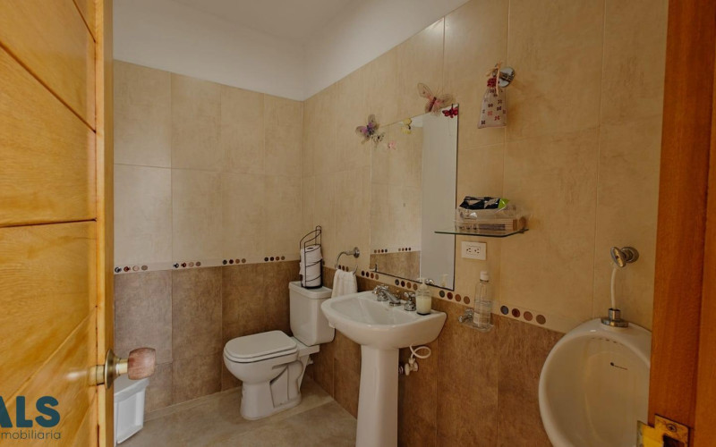 Casa en Envigado en Alto del escobero (Envigado)