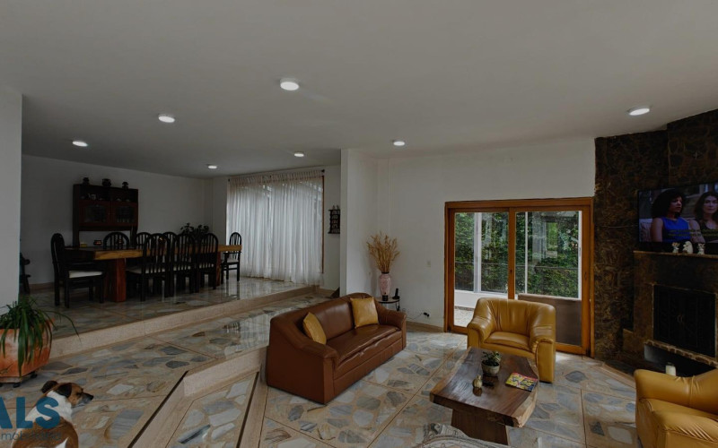 Casa en Envigado en Alto del escobero (Envigado)