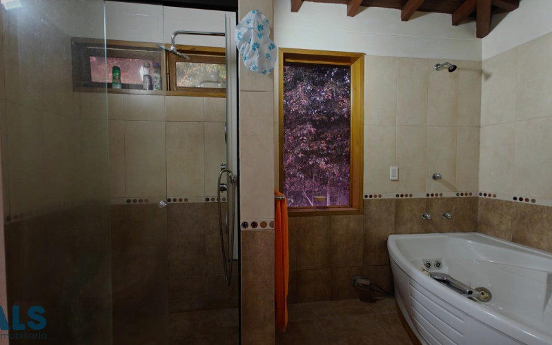 Casa en Envigado en Alto del escobero (Envigado)