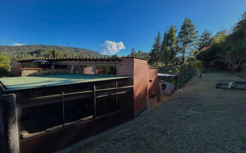 Casa en Envigado en Alto del escobero (Envigado)
