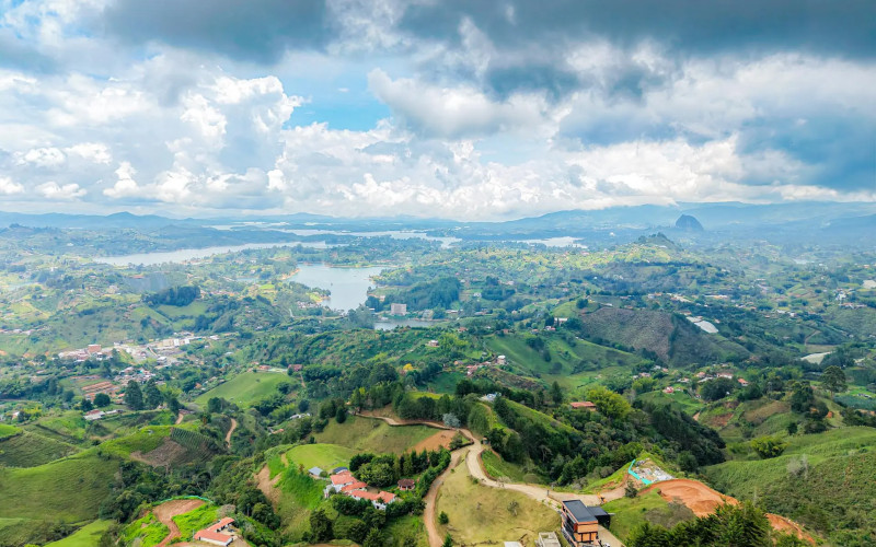 Luxury Lodge for Sale in Montecielo El Peñol | Piedra del Peñol View & Airbnb Allowed