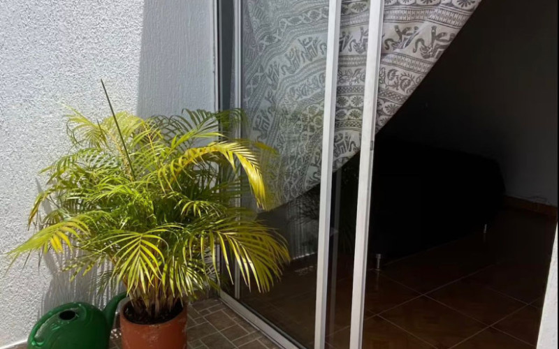 Furnished Duplex for Rent in La Floresta, Medellin – Private Terrace