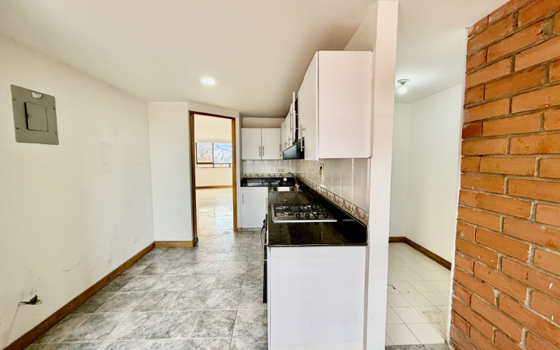 Penthouse Apartment For Sale with Great Potential | La Castellana, Medellín