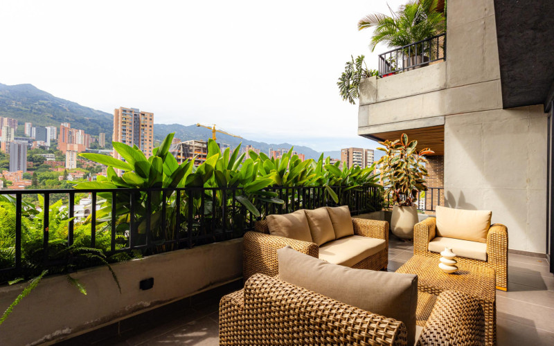 Rare Resale Opportunity | Morph  | Luxury Residence with Panoramic Views