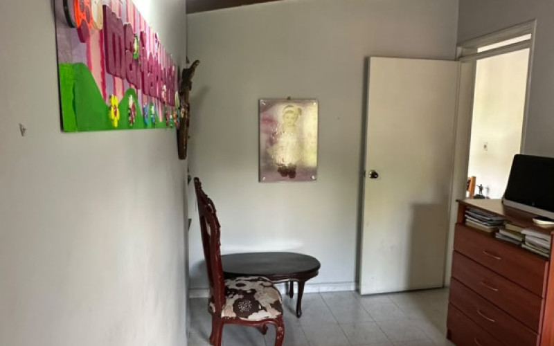3-Bed Apartment with High Wooden Ceilings in Los Colores, Medellín