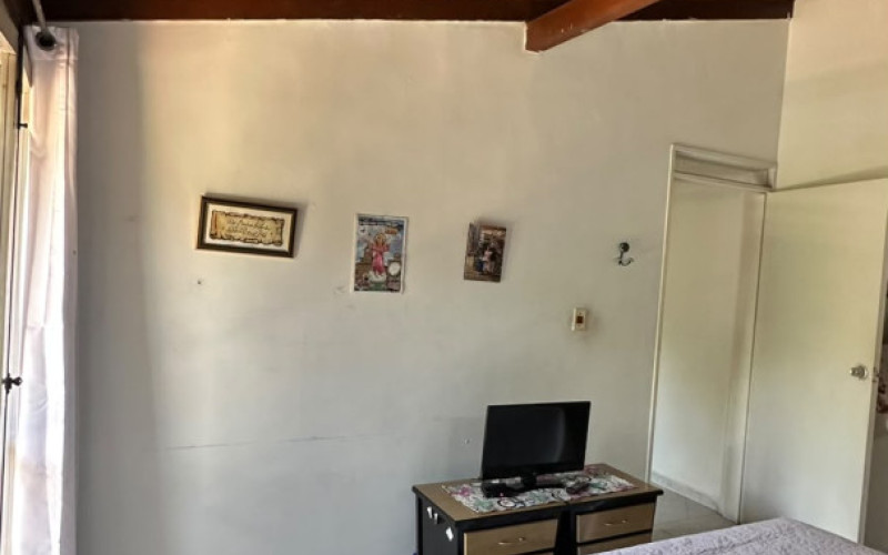 3-Bed Apartment with High Wooden Ceilings in Los Colores, Medellín