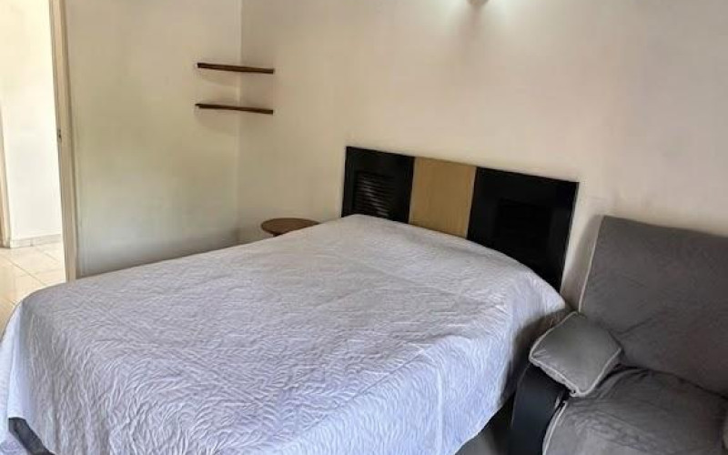 3-Bed Apartment with High Wooden Ceilings in Los Colores, Medellín