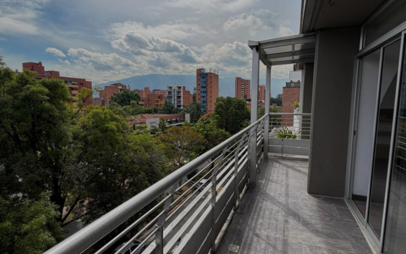 Apartamento en Medellín en Laureles