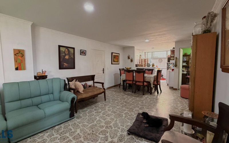 Apartamento en Medellín en Los Colores