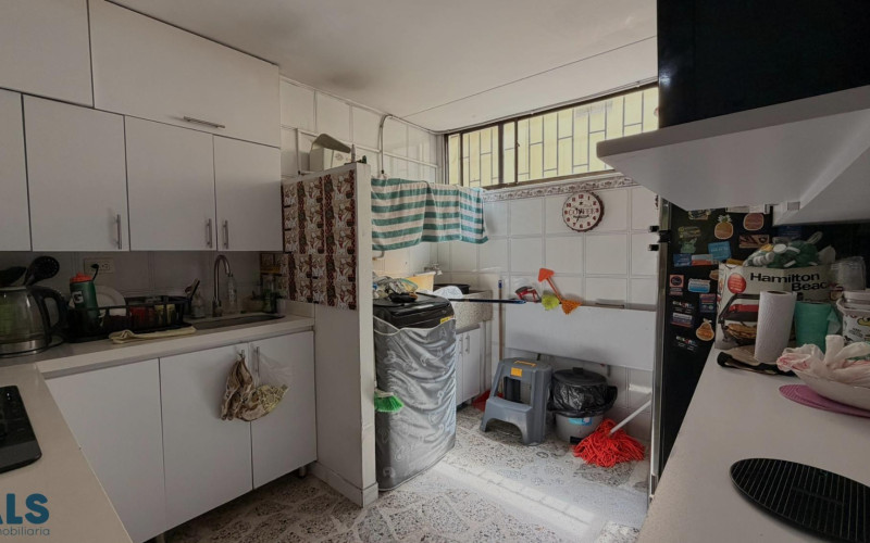 Apartamento en Medellín en Los Colores