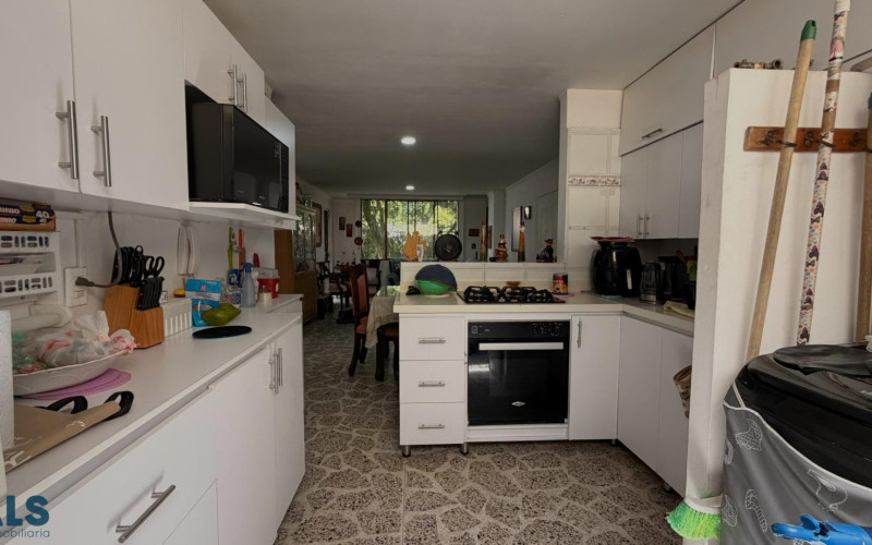 Apartamento en Medellín en Los Colores