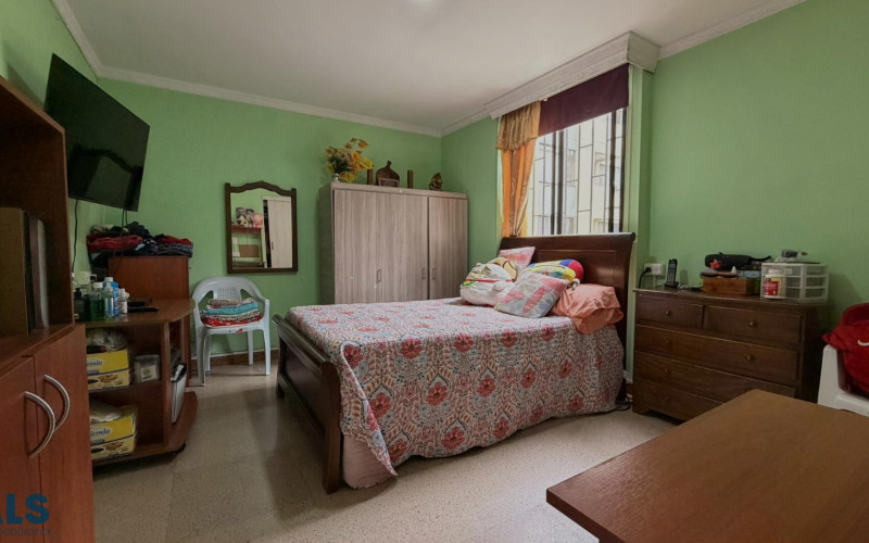 Apartamento en Medellín en Los Colores