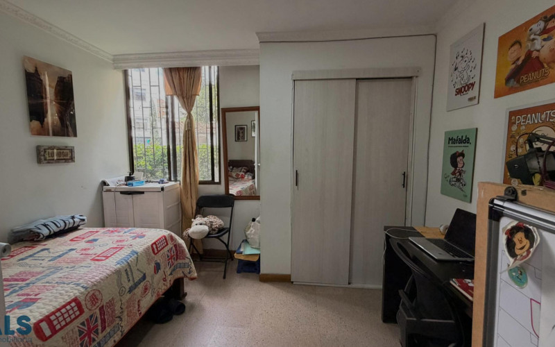 Apartamento en Medellín en Los Colores