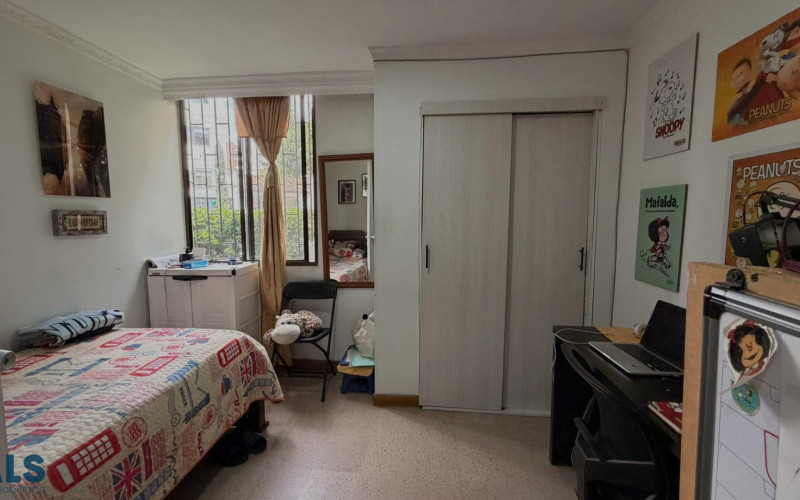 Apartamento en Medellín en Los Colores