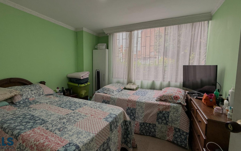 Apartamento en Medellín en Los Colores