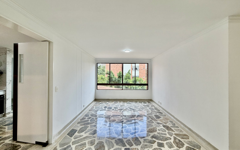 Apartment for Sale in Las Lomas, El Poblado | 143 sqm, 3 Bedrooms & Home Office