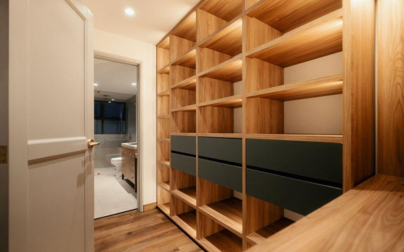 Exclusive Turnkey Estate in El Poblado | Completely Renovated Contemporary Sanctuary with Private Terrace