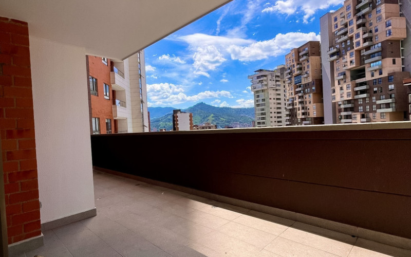 Modern Apartment with Private Terrace for Sale in Sabaneta | Paris Residence 100 m2