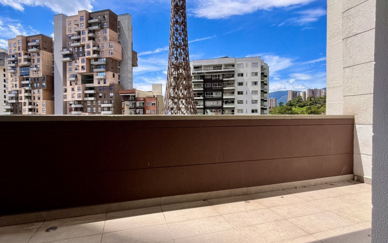 Modern Apartment with Private Terrace for Sale in Sabaneta | Paris Residence 100 m2