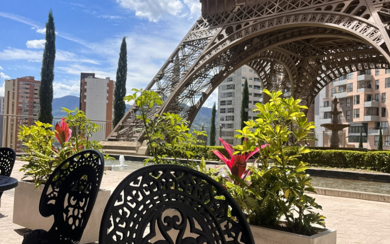 Modern Apartment with Private Terrace for Sale in Sabaneta | Paris Residence 100 m2