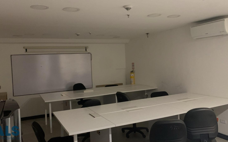 Oficina en Medellín en Naranjal