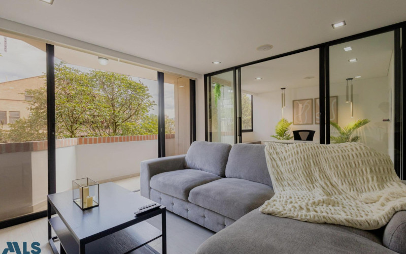 Apartamento en Medellín en Las Lomas Nº 2