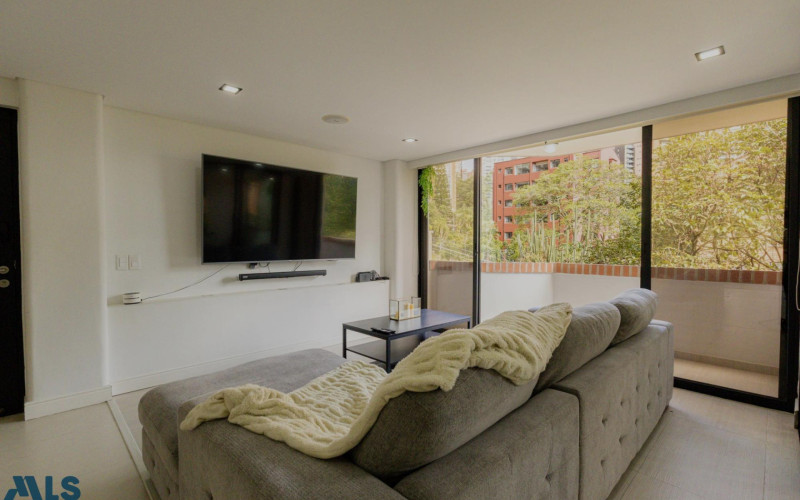 Apartamento en Medellín en Las Lomas Nº 2