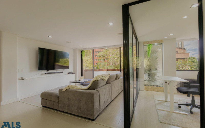Apartamento en Medellín en Las Lomas Nº 2