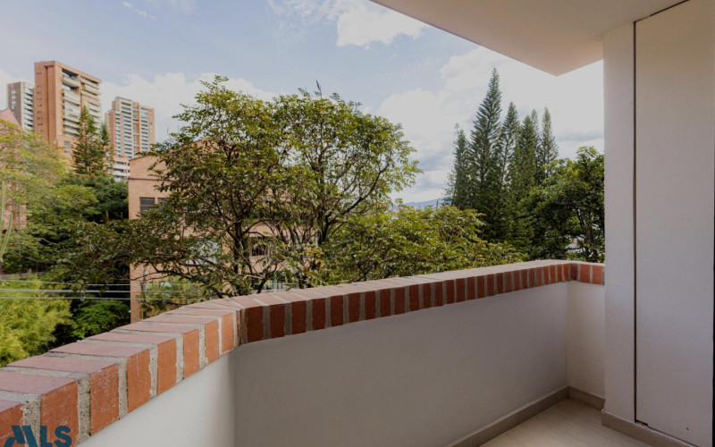 Apartamento en Medellín en Las Lomas Nº 2