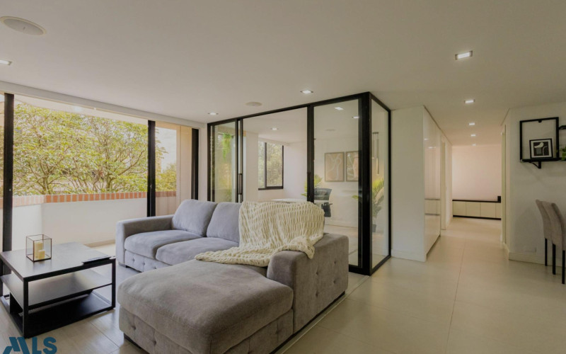 Apartamento en Medellín en Las Lomas Nº 2