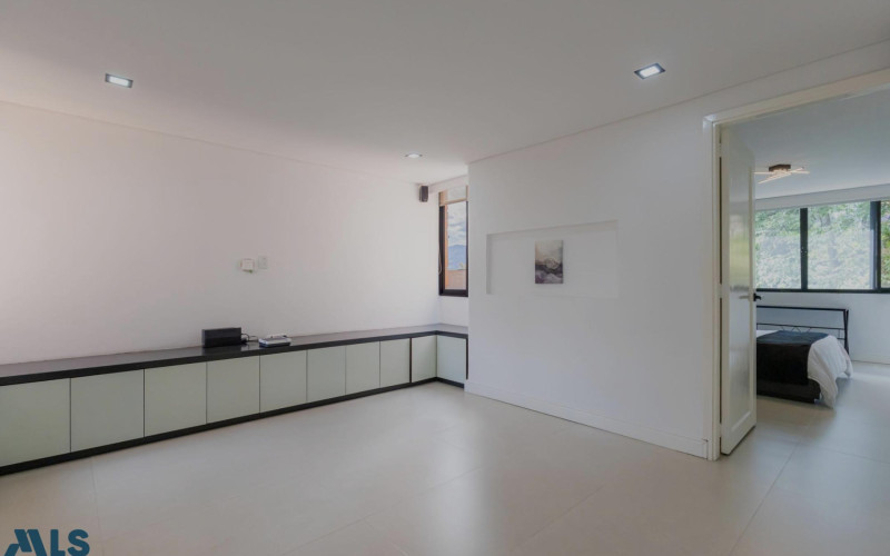 Apartamento en Medellín en Las Lomas Nº 2