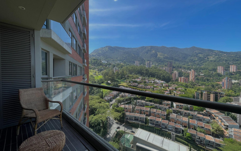 Apartamento en Medellín en Altos del Poblado