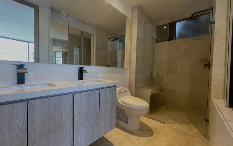Apartamento en Medellín en Altos del Poblado