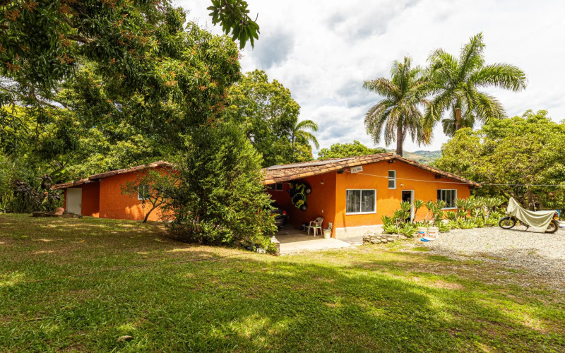 Country Estate for Sale in San Jeronimo Medellin | 3.1 Acre Flat Lot, Vacation Rental