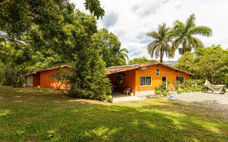 Country Estate for Sale in San Jeronimo Medellin | 3.1 Acre Flat Lot, Vacation Rental 