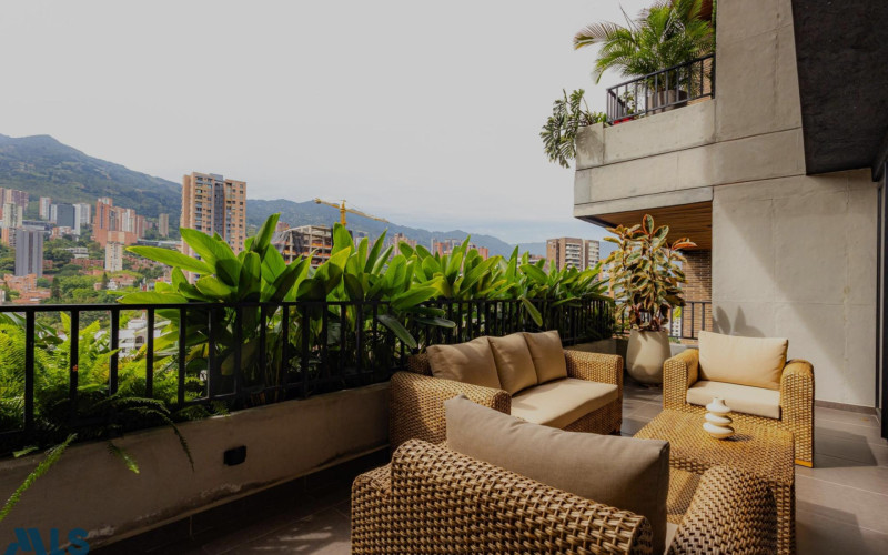 Apartamento en Medellín en Milla de oro