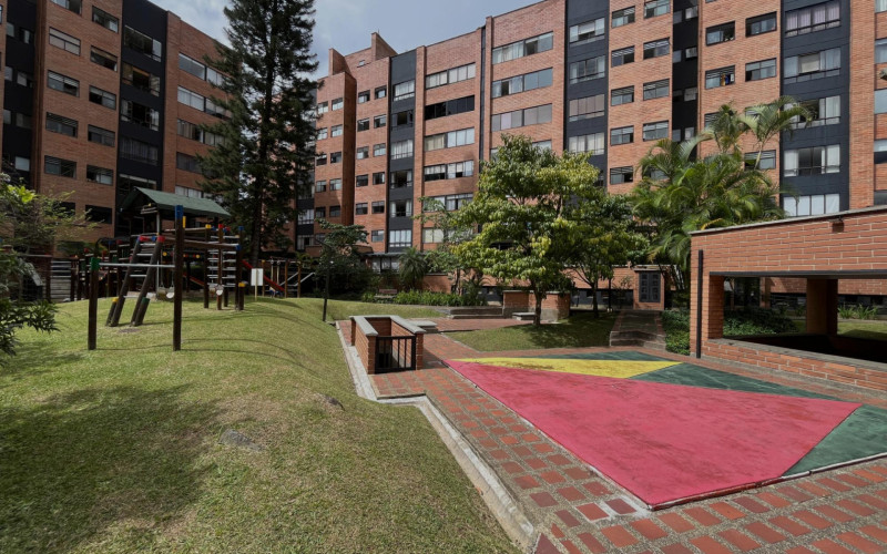 Apartamento en Medellín en Las Lomas Nº 1