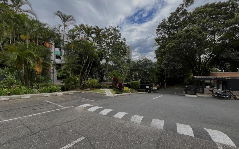 Apartamento en Medellín en Las Lomas Nº 1