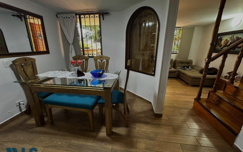 Casa en Envigado en Loma del Barro