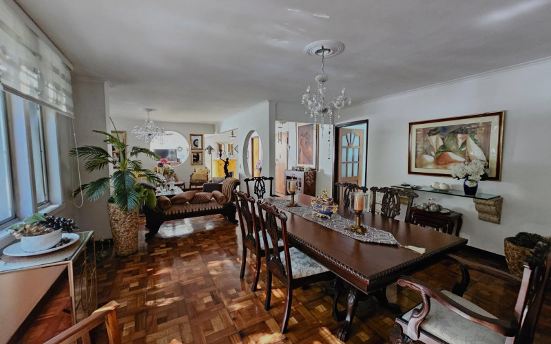 Apartamento en Medellín en Laureles