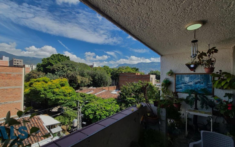 Apartamento en Medellín en Laureles