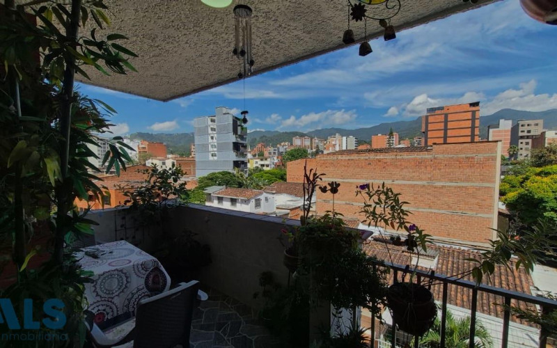 Apartamento en Medellín en Laureles