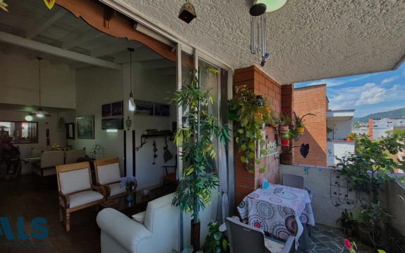 Apartamento en Medellín en Laureles
