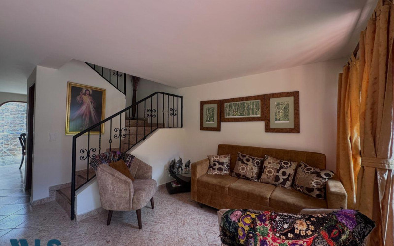 Casa en Envigado en Loma del Barro