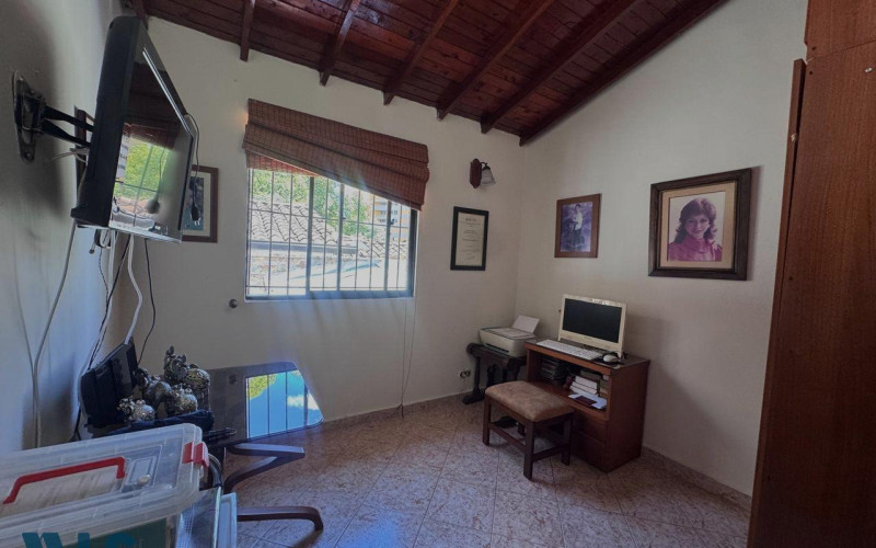 Casa en Envigado en Loma del Barro